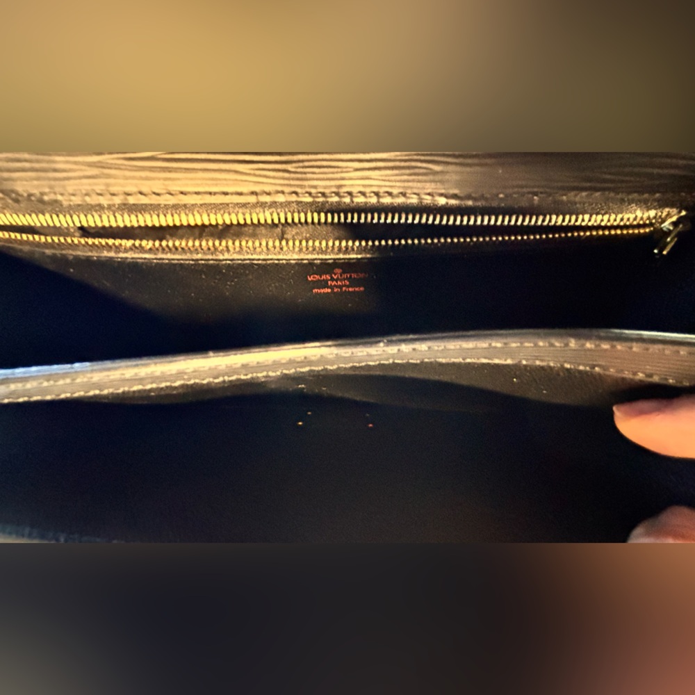 Louis Vuitton Epi Pochette Sellier Dragonne clutch bag in black epi leather - Picture 9 of 11